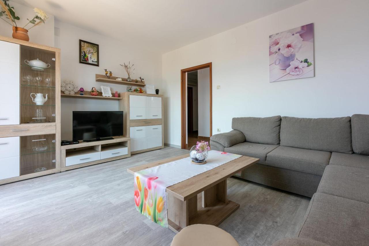 Apartments Melita Dramalj Ngoại thất bức ảnh