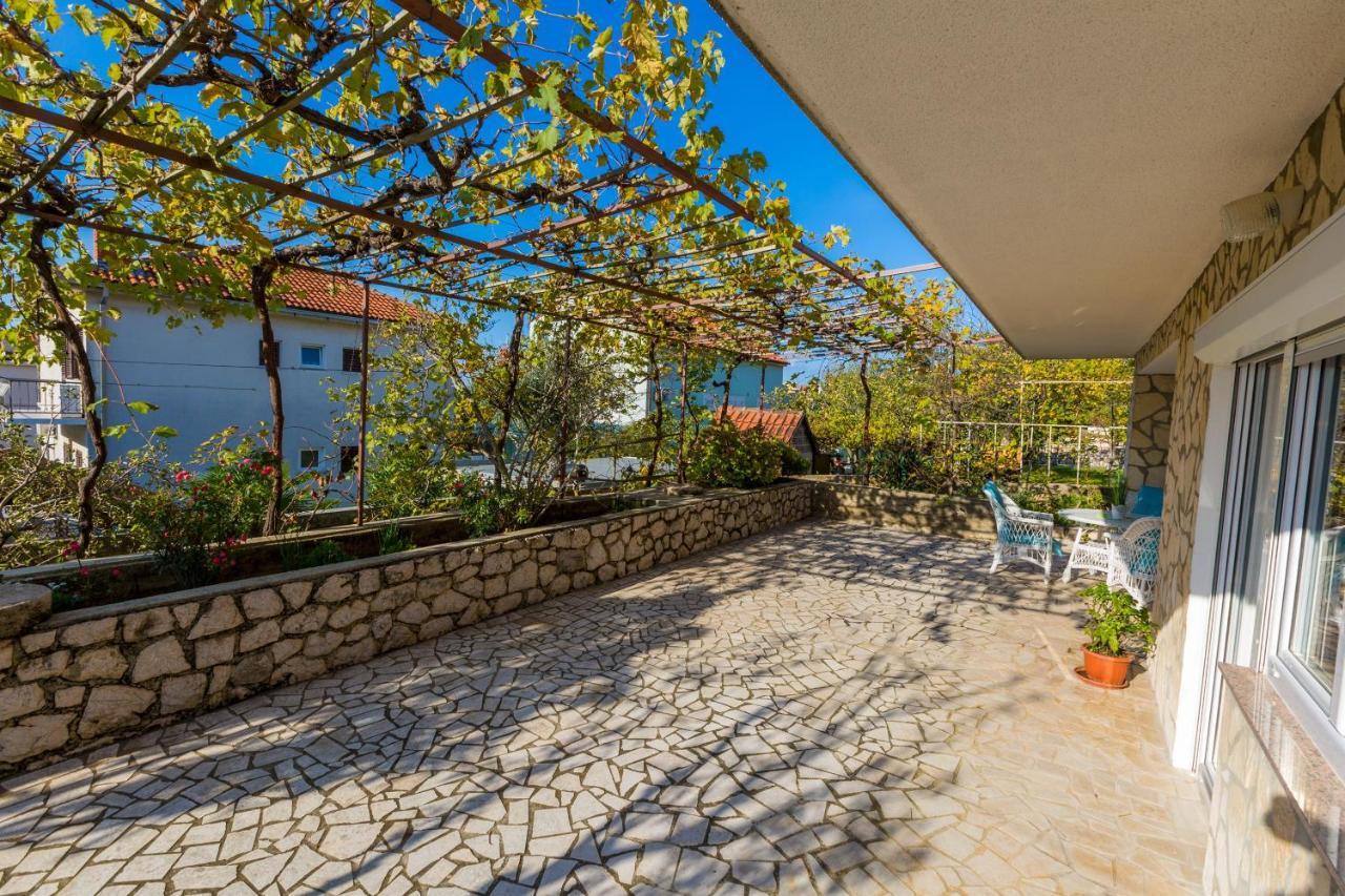Apartments Melita Dramalj Ngoại thất bức ảnh
