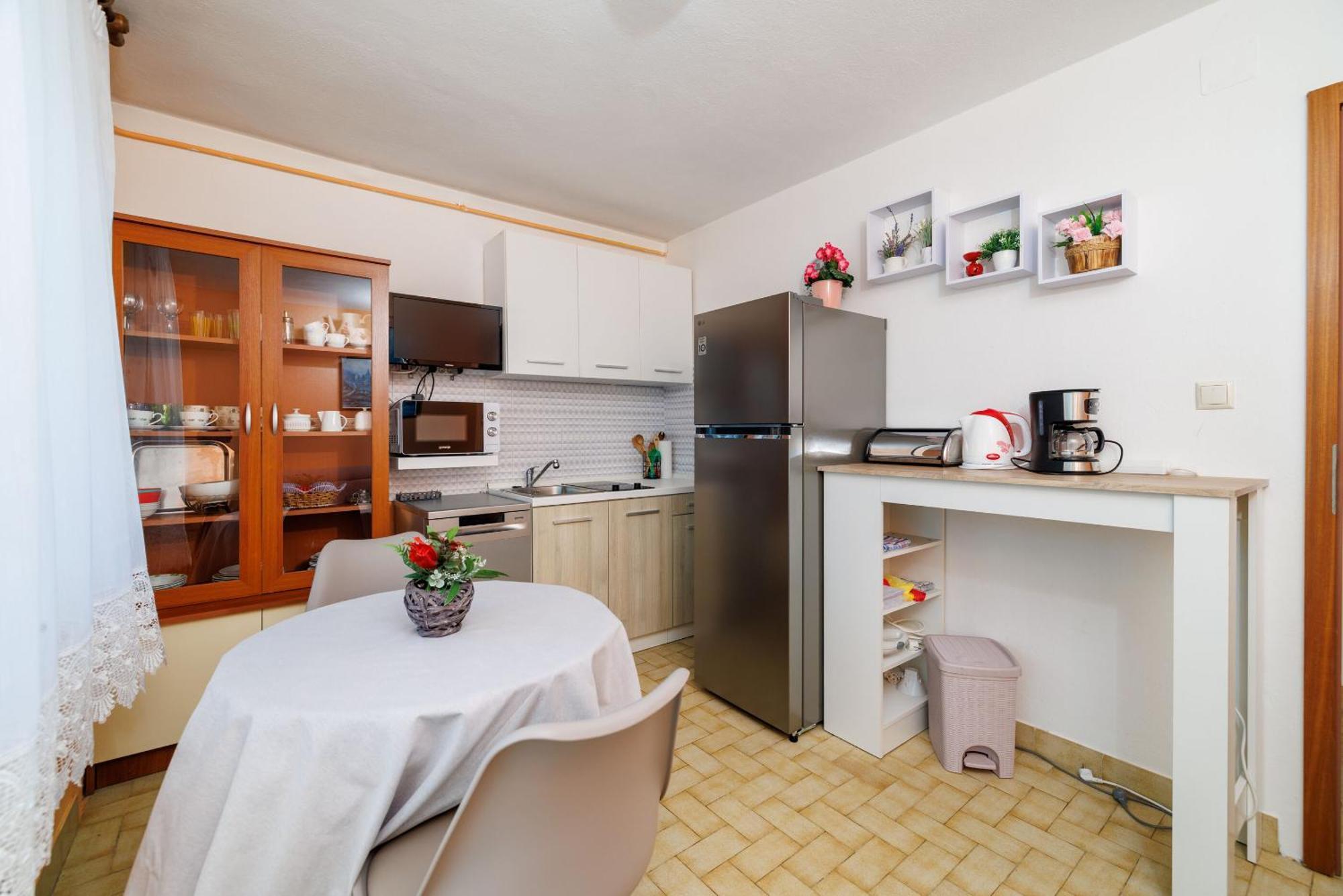 Apartments Melita Dramalj Ngoại thất bức ảnh