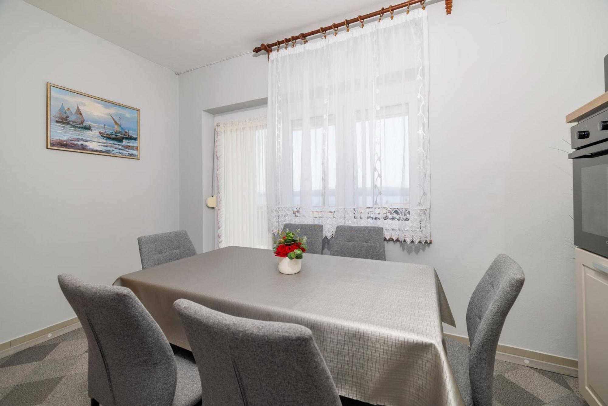 Apartments Melita Dramalj Ngoại thất bức ảnh
